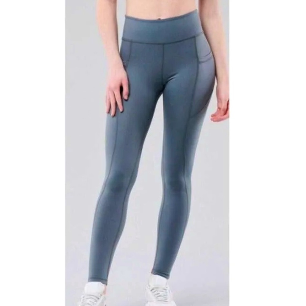 Gilly hicks• leggings💙